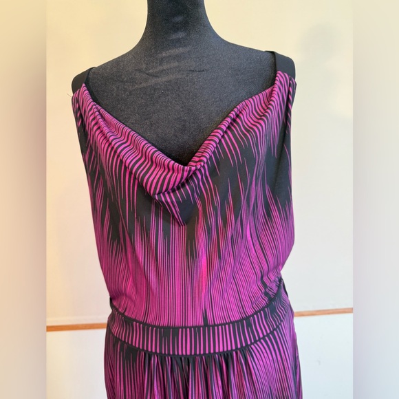 Bisou Bisou Magenta and black dress. Size Large - Picture 5 of 5